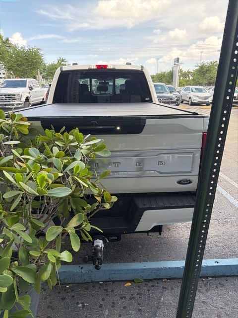2022 Ford F-350 Super Duty Limited - Photo 14