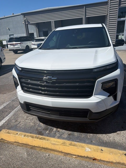 2024 Chevrolet Traverse LS