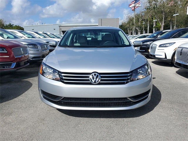 Used 2015 Volkswagen Passat S with VIN 1VWAT7A32FC031302 for sale in Doral, FL