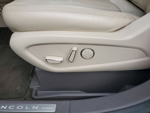 2019 Lincoln Nautilus Select - Photo 16
