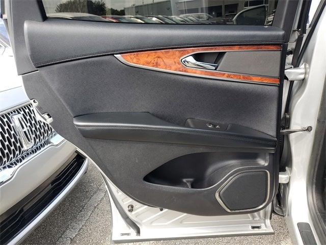 2019 Lincoln Nautilus Select