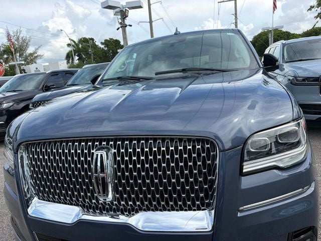 2023 Lincoln Navigator Standard