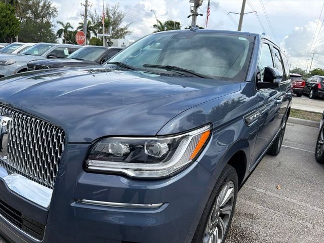 2023 Lincoln Navigator Standard