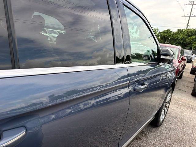 2023 Lincoln Navigator Standard