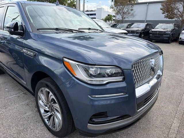 2023 Lincoln Navigator Standard