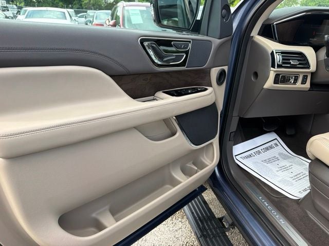 2023 Lincoln Navigator Standard