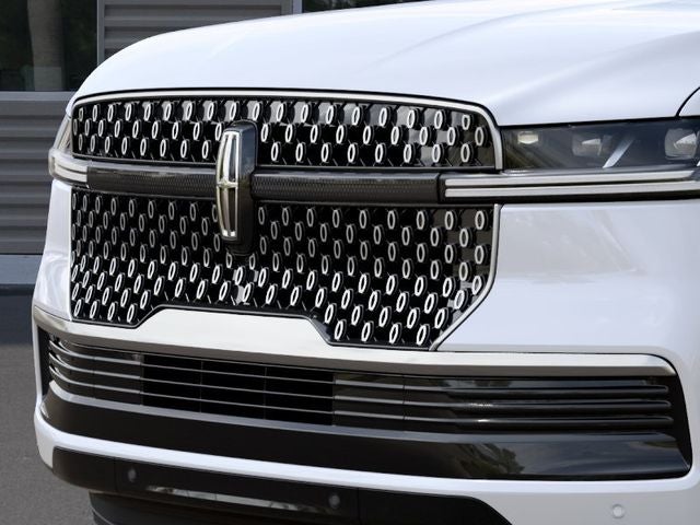 2027 Lincoln Navigator Premiere