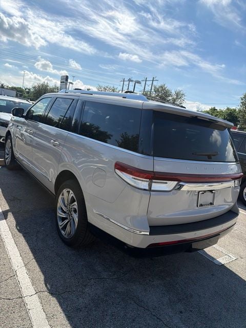 2023 Lincoln Navigator L Reserve