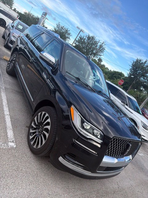 2022 Lincoln Navigator L Black Label