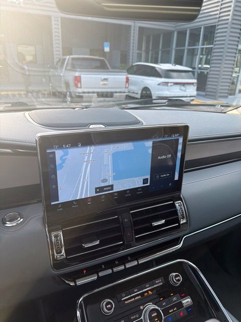 2022 Lincoln Navigator L Black Label