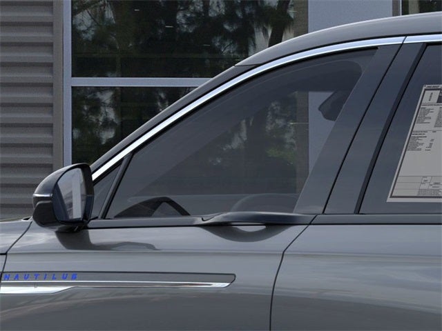 2025 Lincoln Nautilus Premiere Service Loaner