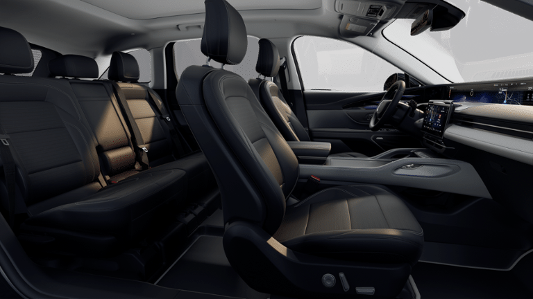 2025 Lincoln Nautilus Reserve Service Loaner