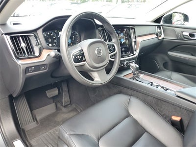 2021 Volvo S60 T5 Momentum