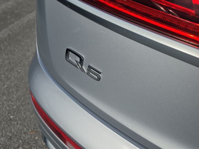 2022 Audi Q5 45 S line Premium quattro