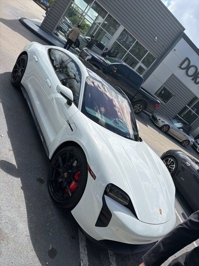 2022 Porsche Taycan GTS