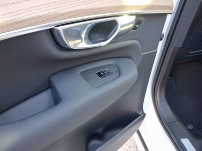 2026 Volvo XC90 B5 Plus