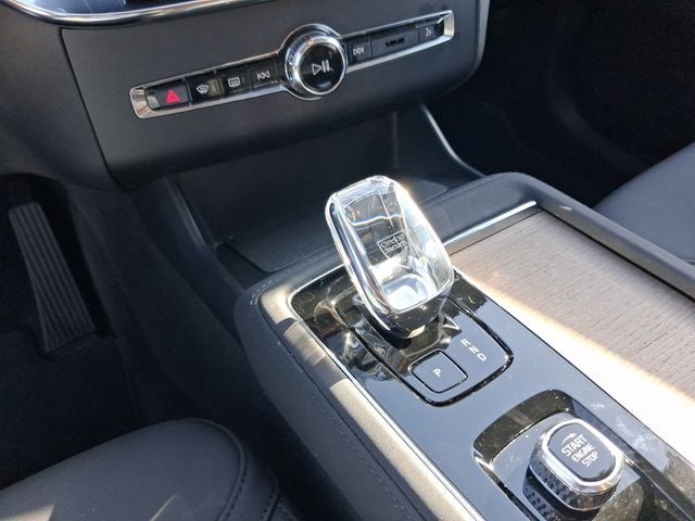 2026 Volvo XC90 B5 Plus