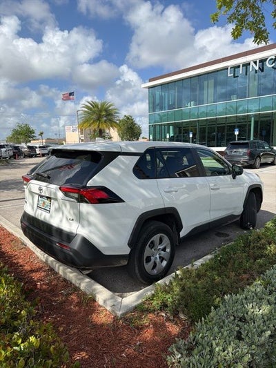 2024 Toyota RAV4 LE