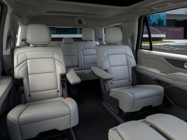 2025 Lincoln Navigator Reserve Service Loaner