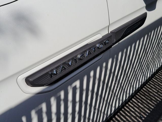 2023 Lincoln Navigator L Reserve