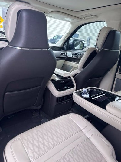 2023 Lincoln Navigator L Black Label