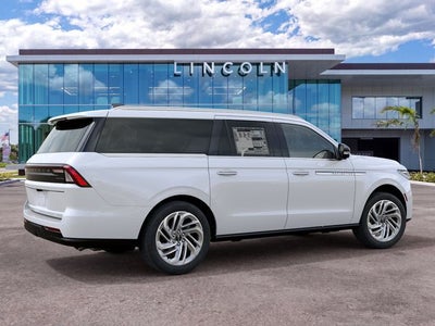 2027 Lincoln Navigator L Reserve