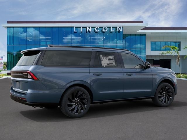 2027 Lincoln Navigator L Reserve