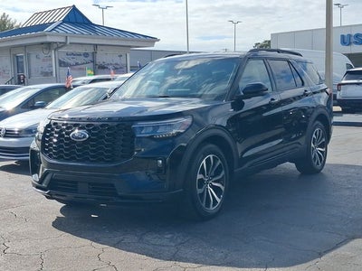 2025 Ford Explorer ST-Line