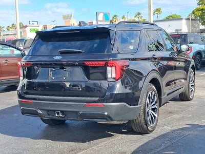 2025 Ford Explorer ST-Line