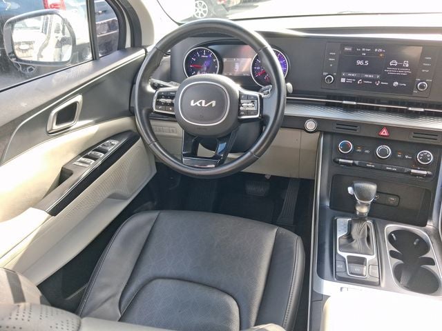 2023 Kia Carnival LX