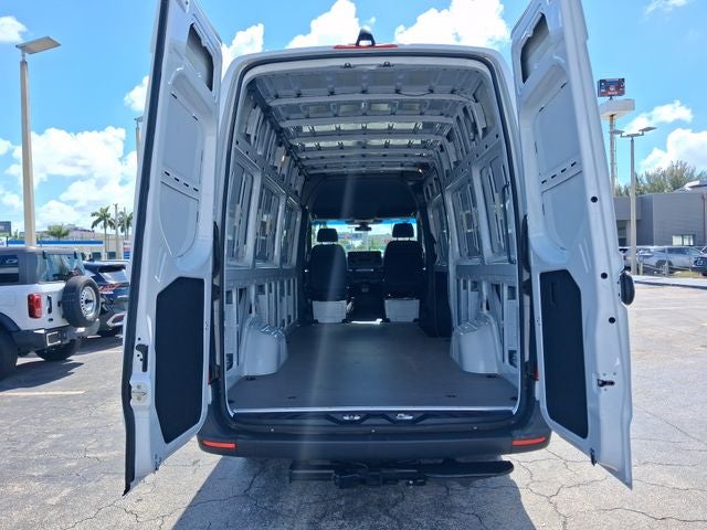 2025 Mercedes-Benz Sprinter 2500 Cargo 170 WB High Roof