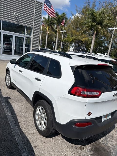 2016 Jeep Cherokee Sport