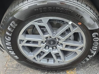 2025 Ford Expedition Active