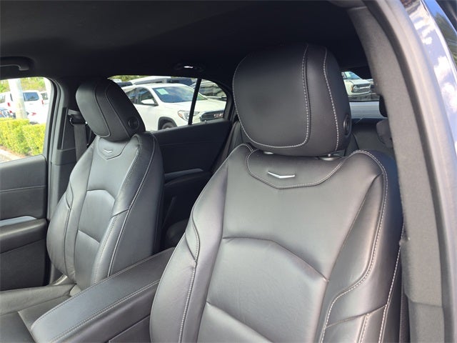 2022 Cadillac XT4 Premium Luxury