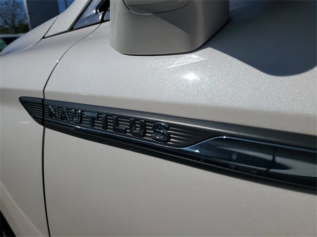 2019 Lincoln Nautilus Select