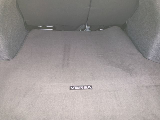 2023 Nissan Versa 1.6 SR