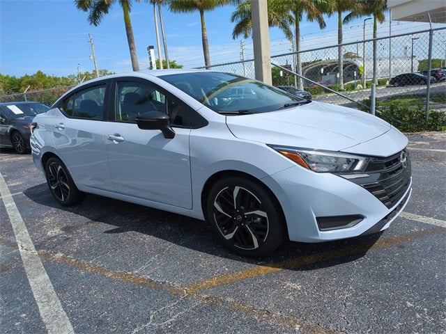 2023 Nissan Versa 1.6 SR