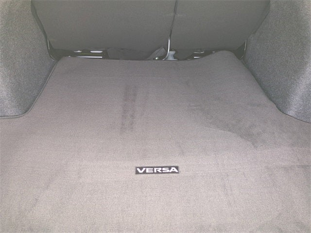 2023 Nissan Versa 1.6 SR