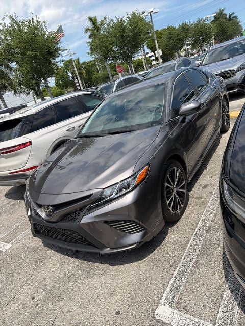 2020 Toyota Camry SE