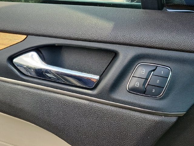 2015 Lincoln MKC Base