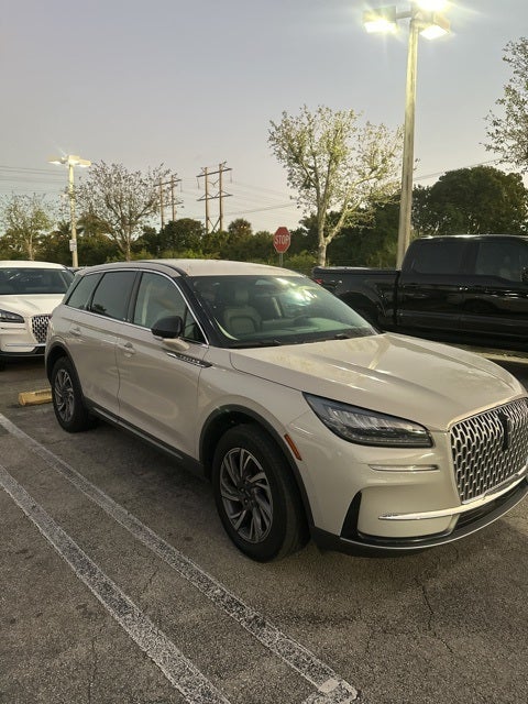 2023 Lincoln Corsair Standard