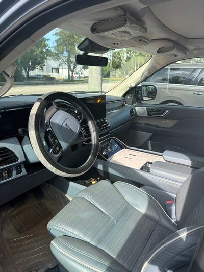 2022 Lincoln Navigator L Black Label