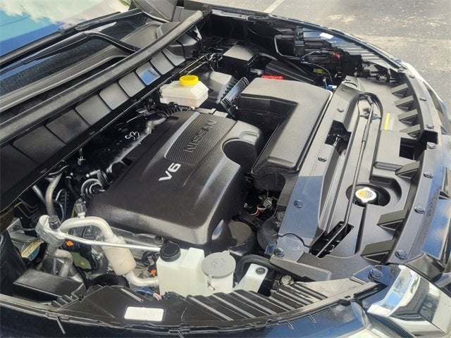 2024 Nissan Pathfinder SL