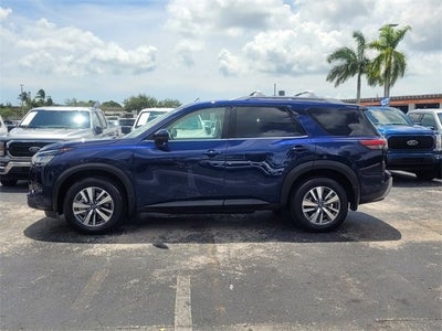 2024 Nissan Pathfinder SL