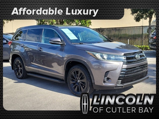 2019 Toyota Highlander SE