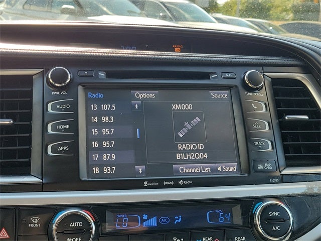 2019 Toyota Highlander SE