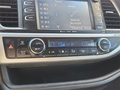 2019 Toyota Highlander SE