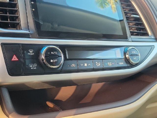 2018 Toyota Highlander SE