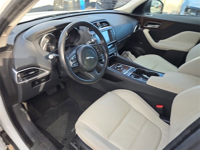 2017 Jaguar F-PACE 35t Prestige