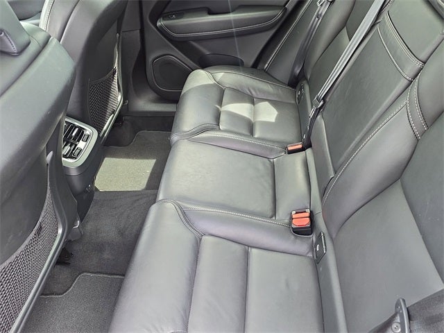 2022 Volvo XC60 B5 Inscription